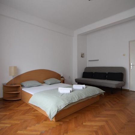 Resedinta Lui Calin - Downtown Park Cismigiu Apartment Bucharest Luaran gambar