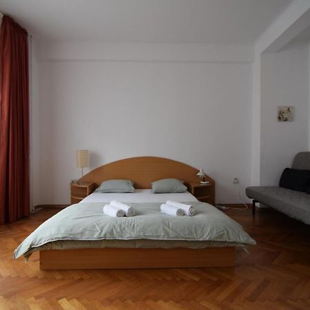 Resedinta Lui Calin - Downtown Park Cismigiu Apartment Bucharest Luaran gambar