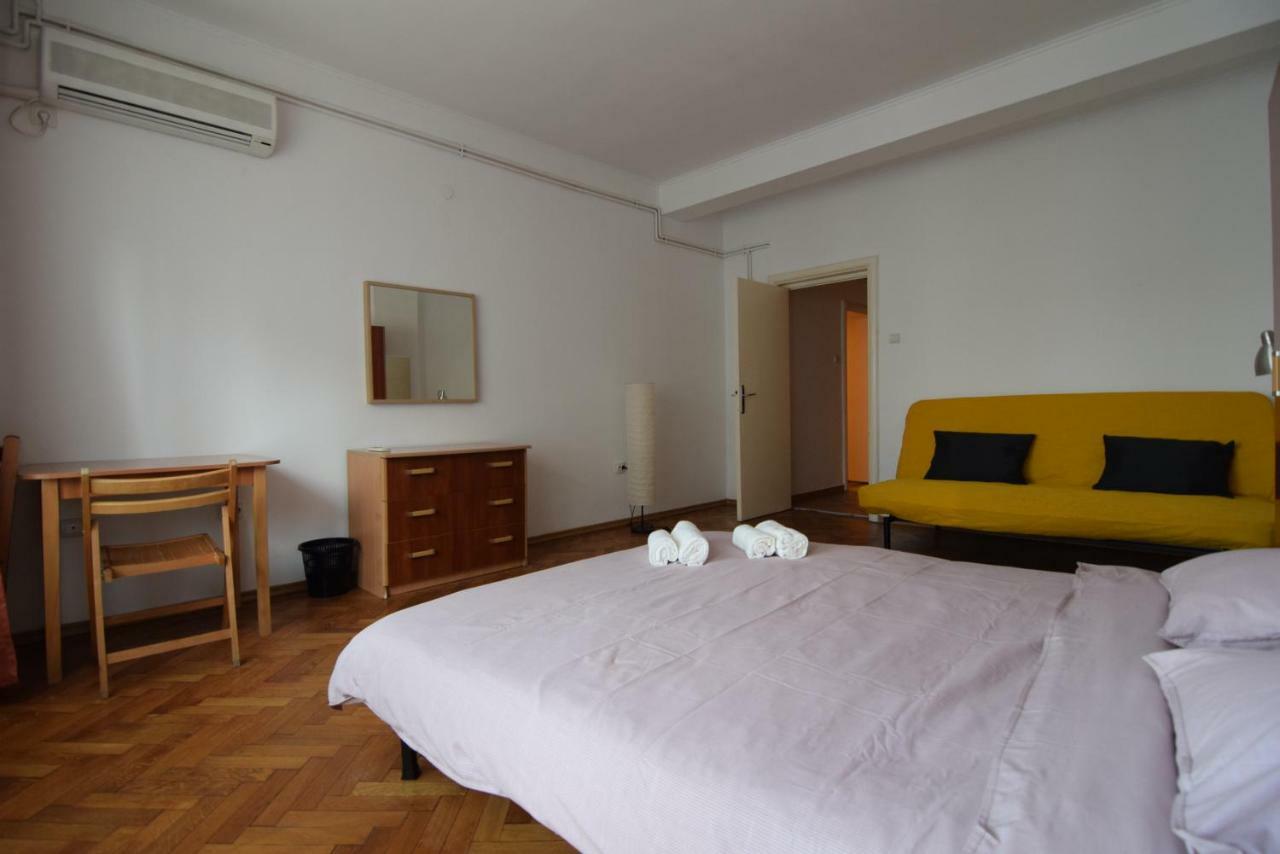 Resedinta Lui Calin - Downtown Park Cismigiu Apartment Bucharest Luaran gambar